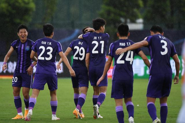 库里13中2仅得4分 绿军52分大胜勇士获11连胜